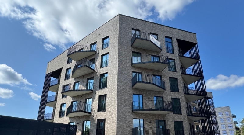 1080x600 03 Revingis Vilnius Litauen Fallstudie News Tonwerk Klinker
