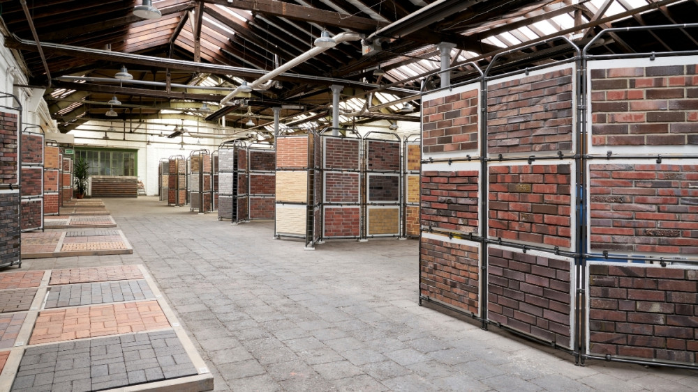 1200x675 02 Klinkerriemchen Showrooms Tonwerk Klinker