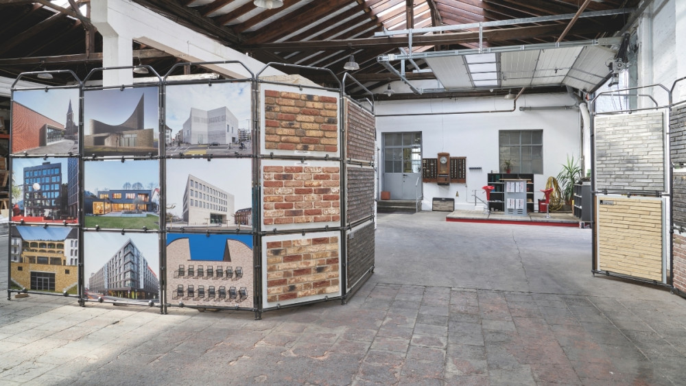 1200x675 03 Klinkerriemchen Showrooms Tonwerk Klinker