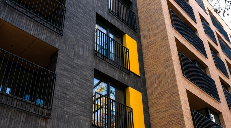 1080x600 04 Wasseraufnahme Klinkerriemchen News Tonwerk Klinker