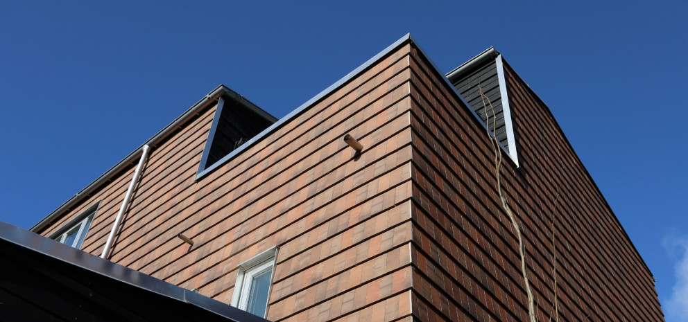 1920x900 Banner Doppelschindel 01 Tonwerk Klinker