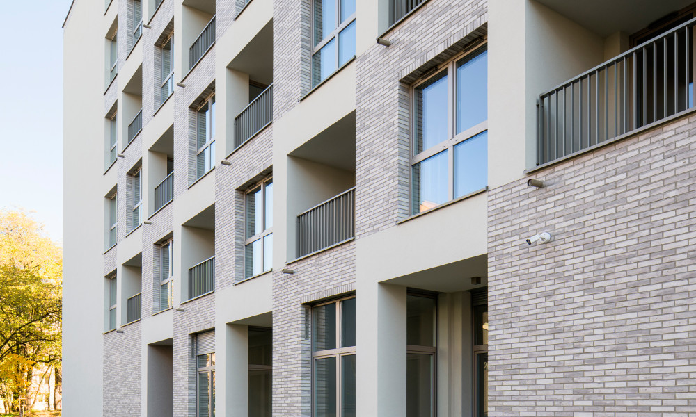 232405010014 Atal Aleja Pokoju Krakau PL Brick Loft Hellgrau 04