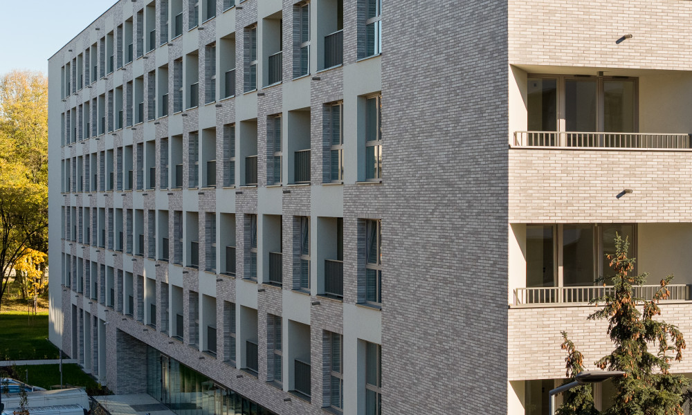 232405010014 Atal Aleja Pokoju Krakau PL Brick Loft Hellgrau 05