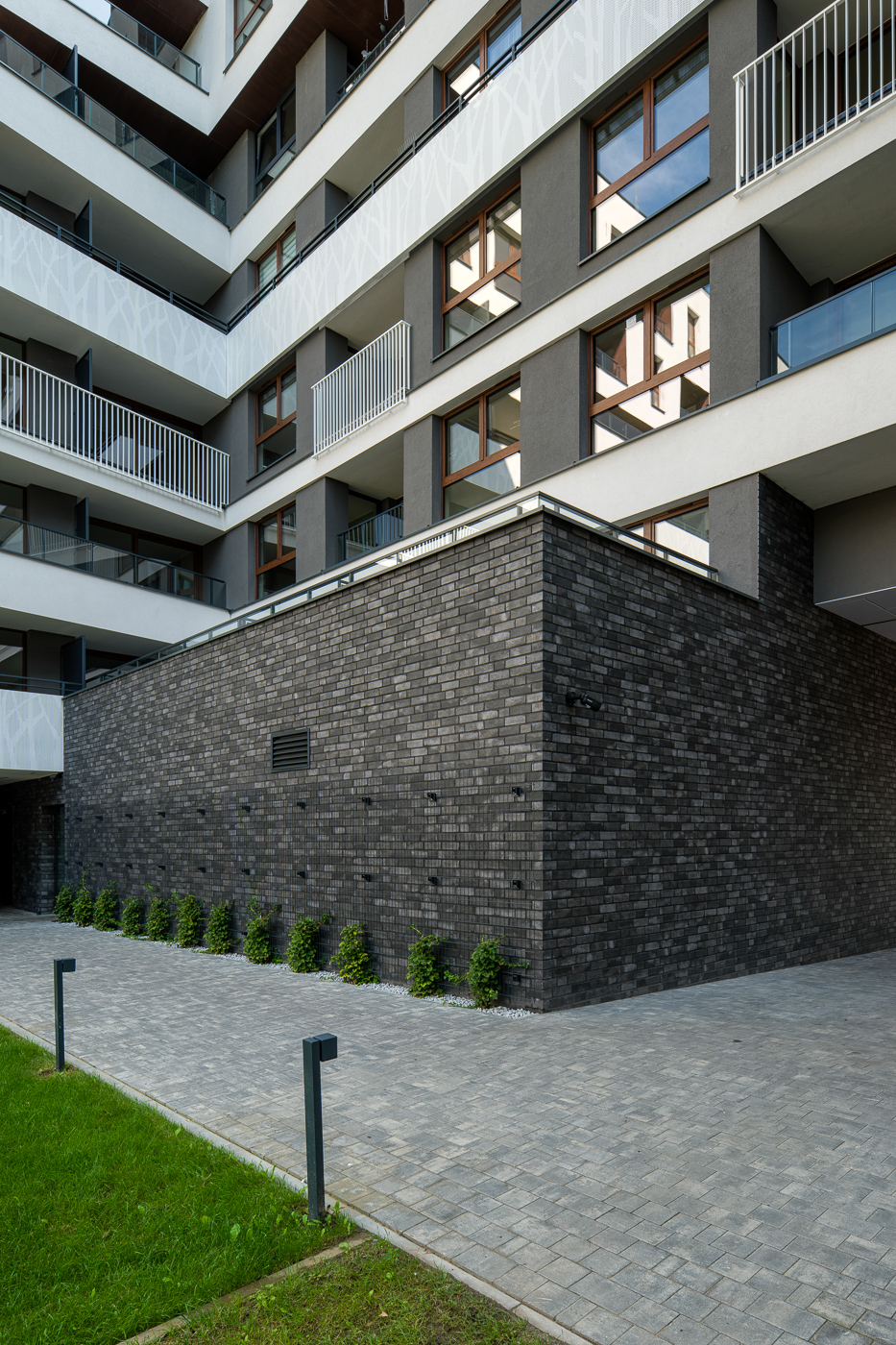 232407010011 Krowodrza Park Krakau PL Brick Loft Anthrazit 04