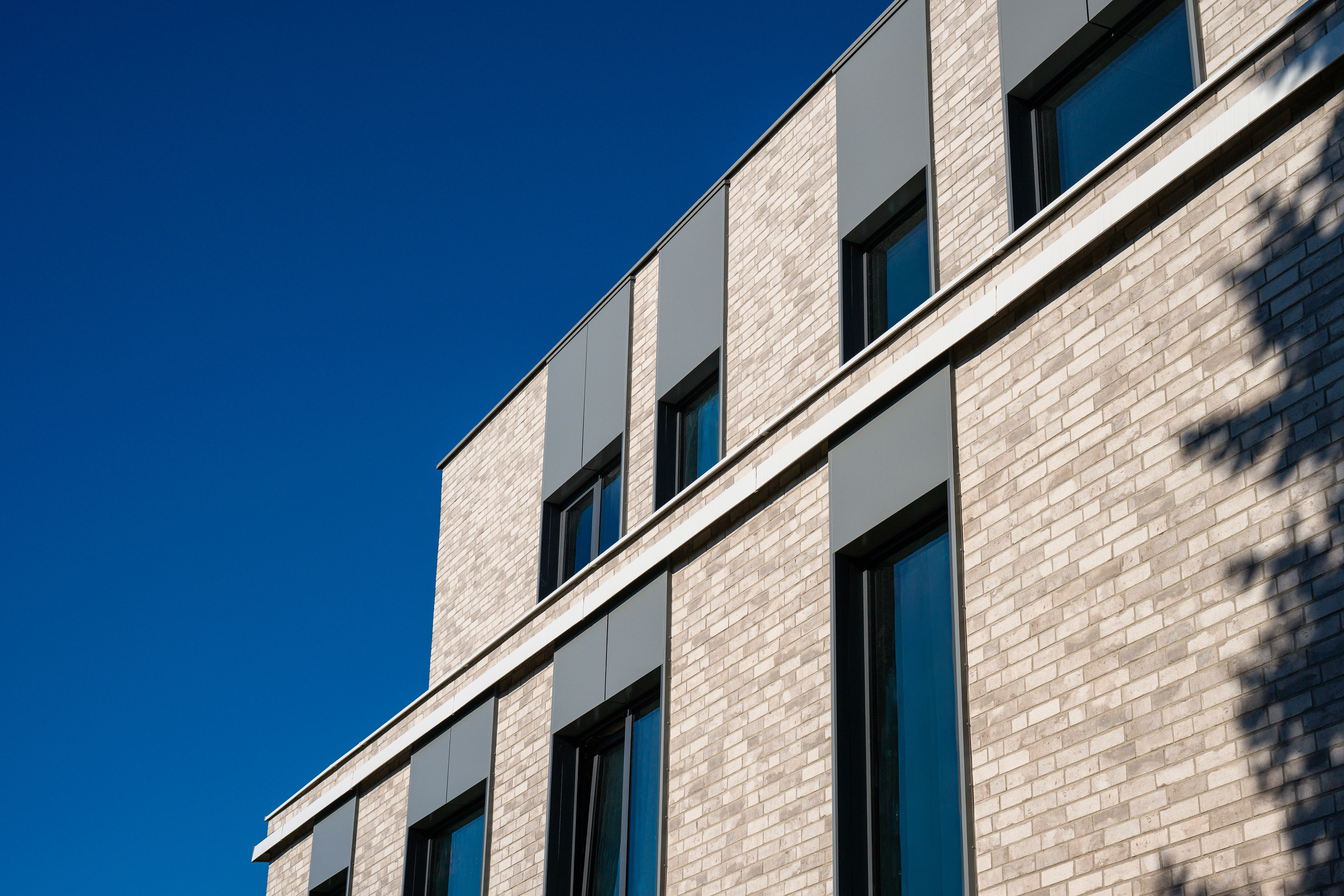 232407010014 Nowohucka biurowiec Krakau PL Brick Loft Hellgrau 02