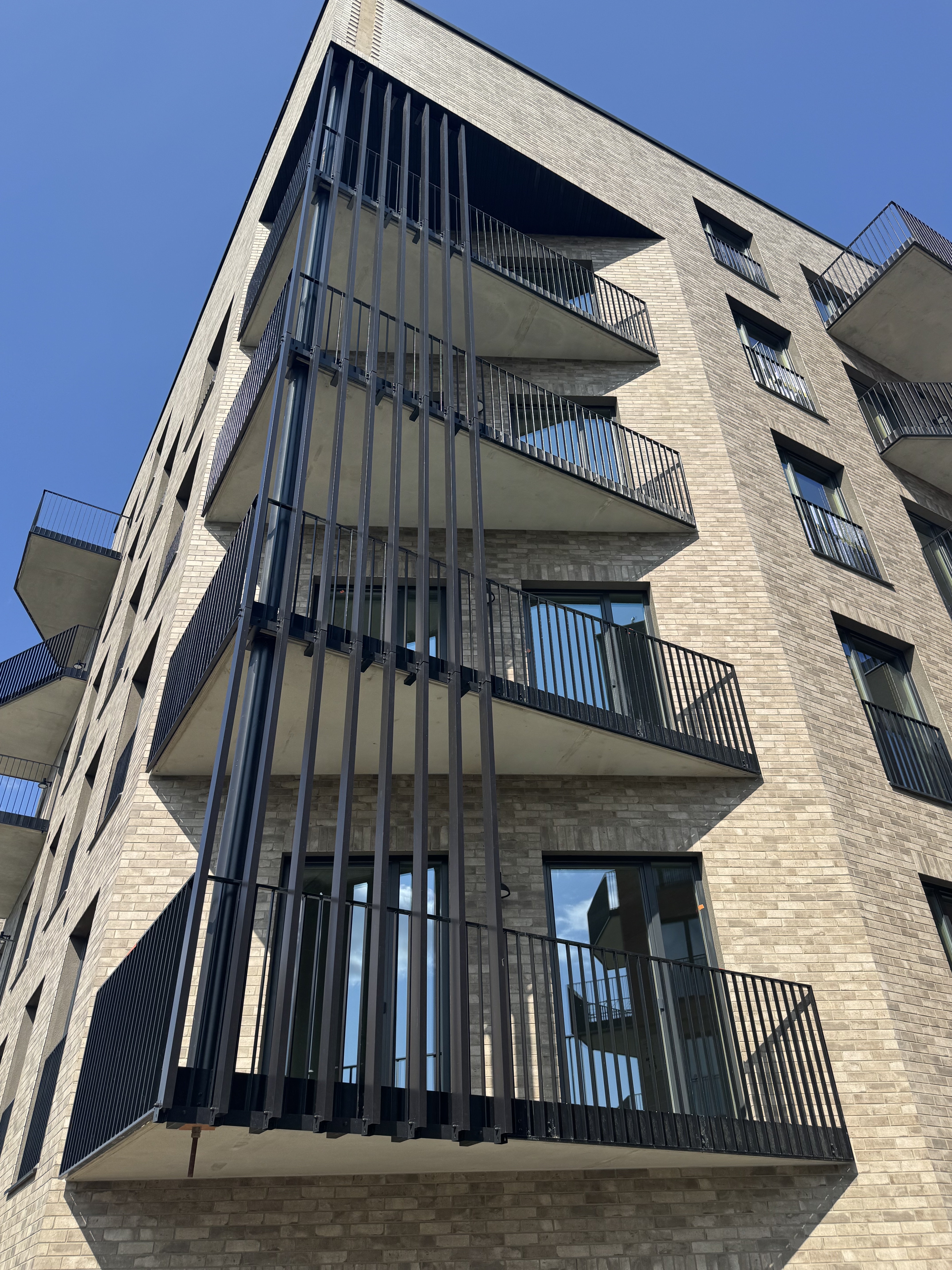 232407010016 232407010011 Brick Loft Taupe Anthrazit Vilnius Revingis 2407 Dubovoy 2025 15