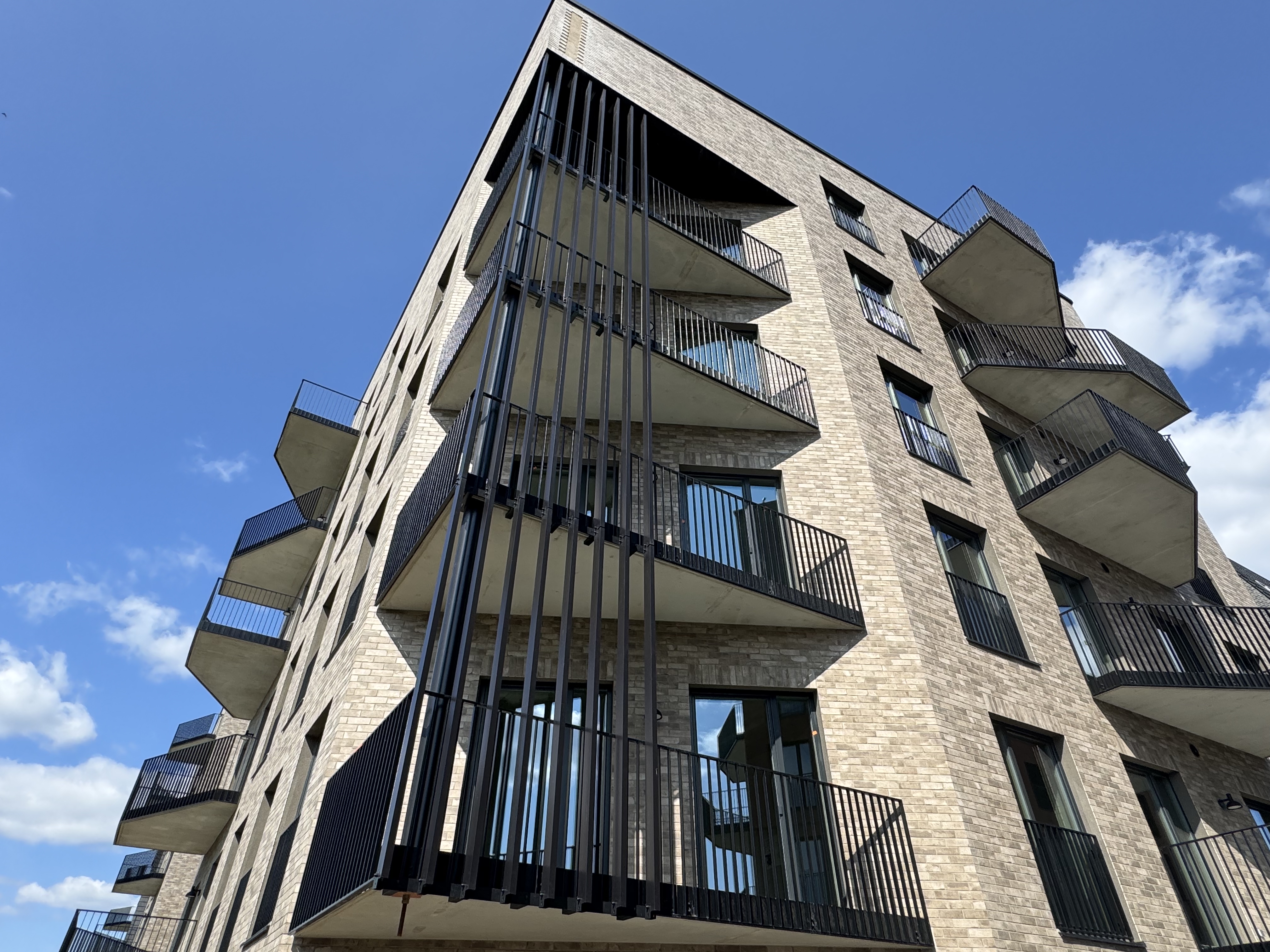 232407010016 232407010011 Brick Loft Taupe Anthrazit Vilnius Revingis 2407 Dubovoy 2025 16