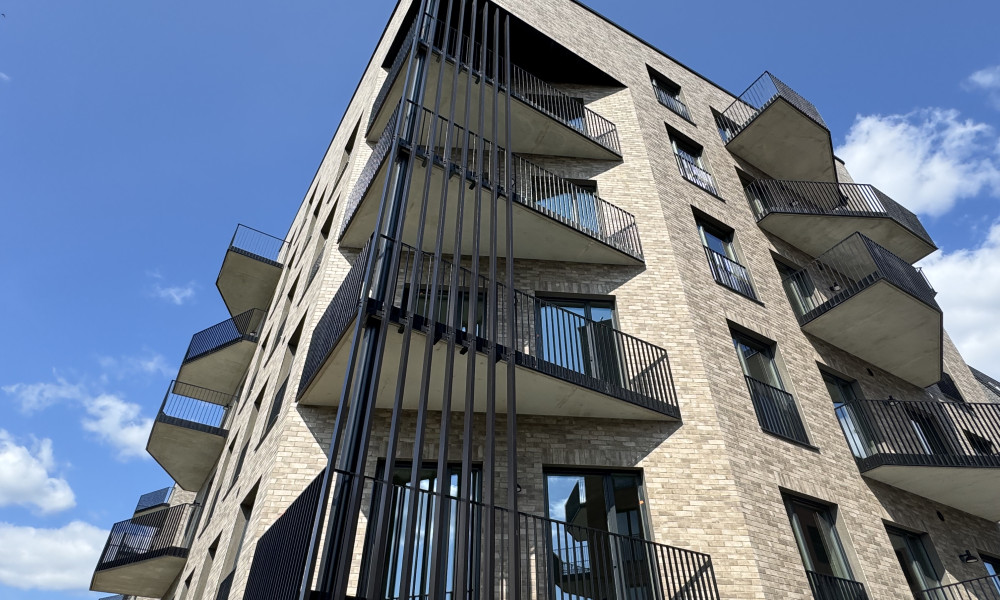 232407010016 232407010011 Brick Loft Taupe Anthrazit Vilnius Revingis 2407 Dubovoy 2025 16