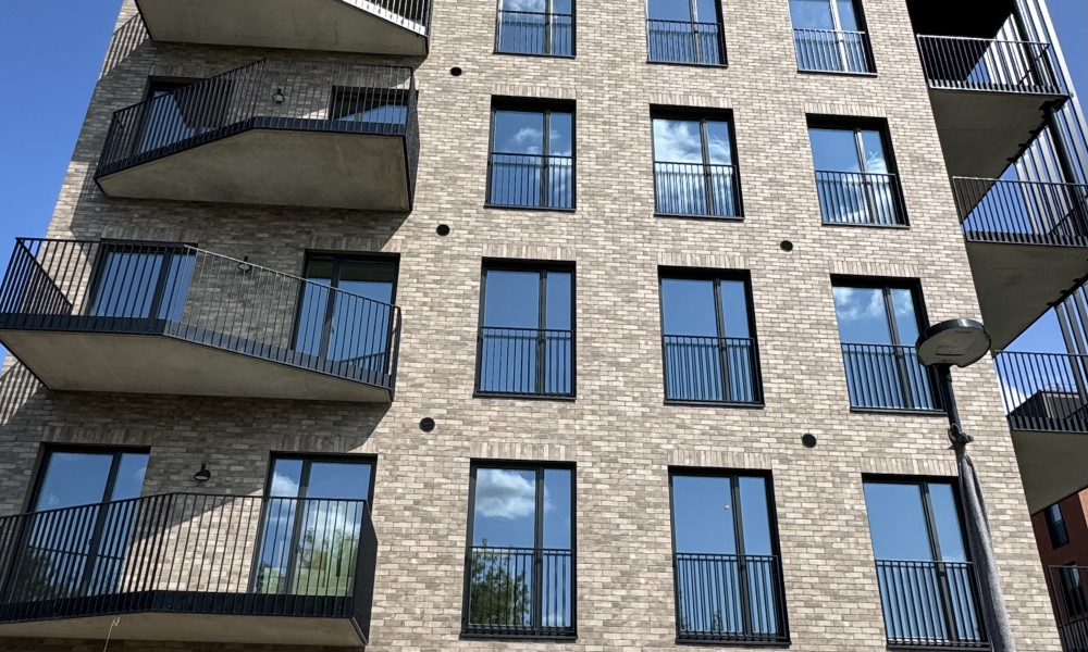 232407010016 232407010011 Brick Loft Taupe Anthrazit Vilnius Revingis 2407 Dubovoy 2025 21