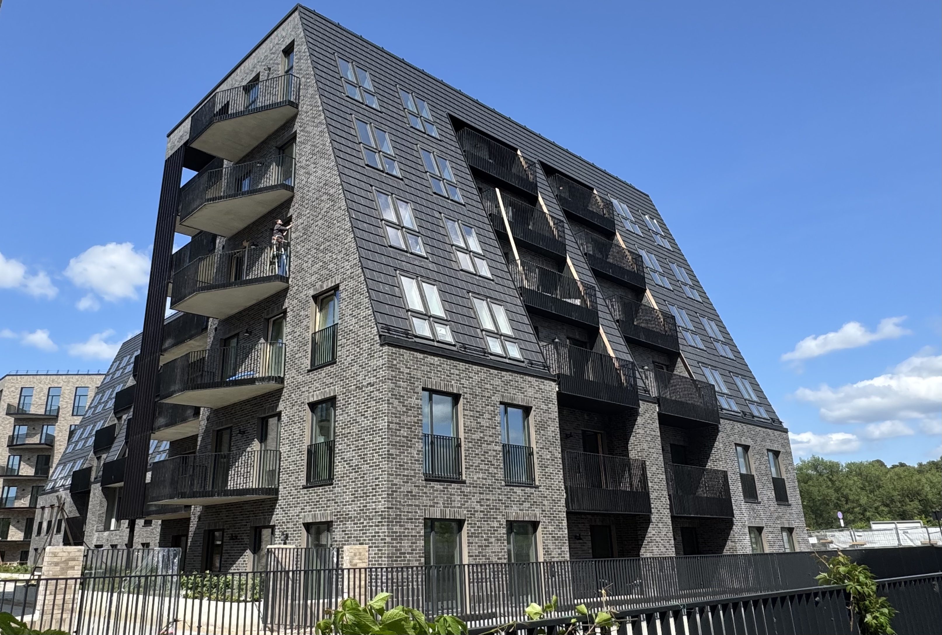 232407010016 232407010011 Brick Loft Taupe Anthrazit Vilnius Revingis 2407 Dubovoy 2025 5