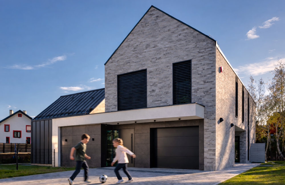 232905800005 Privathaus 01 extern Krakau PL Messina 09 KI modified