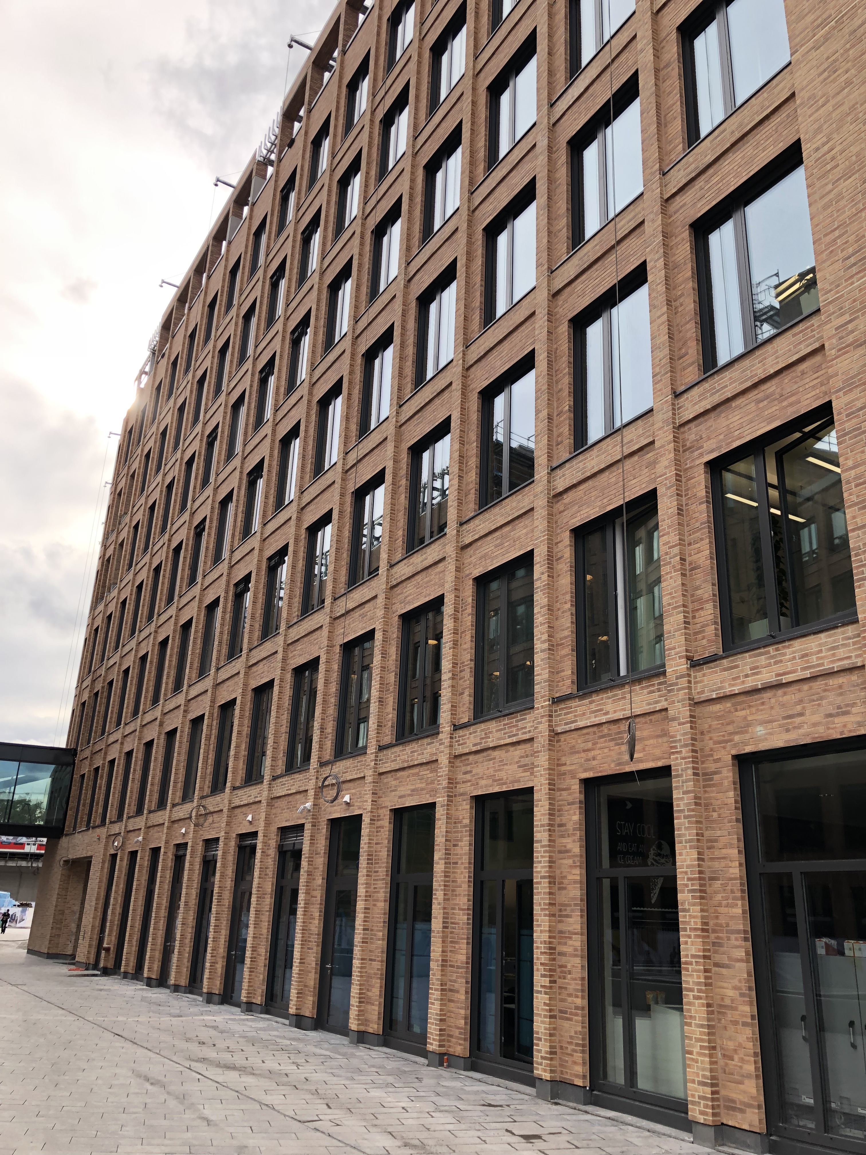 232905800038 Zurich Campus Messecity Koeln DE BK San Remo 11