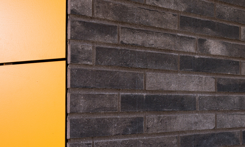 233605010011 Senatorska29 Lodz PL Brick Loft Anthrazit 02