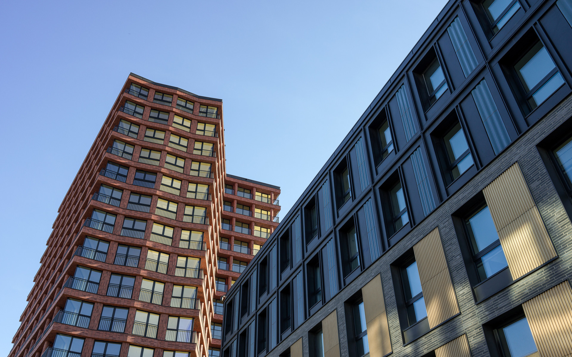 234704810011 Noho Mlyny Mogilska Krakau PL Aprilia 02