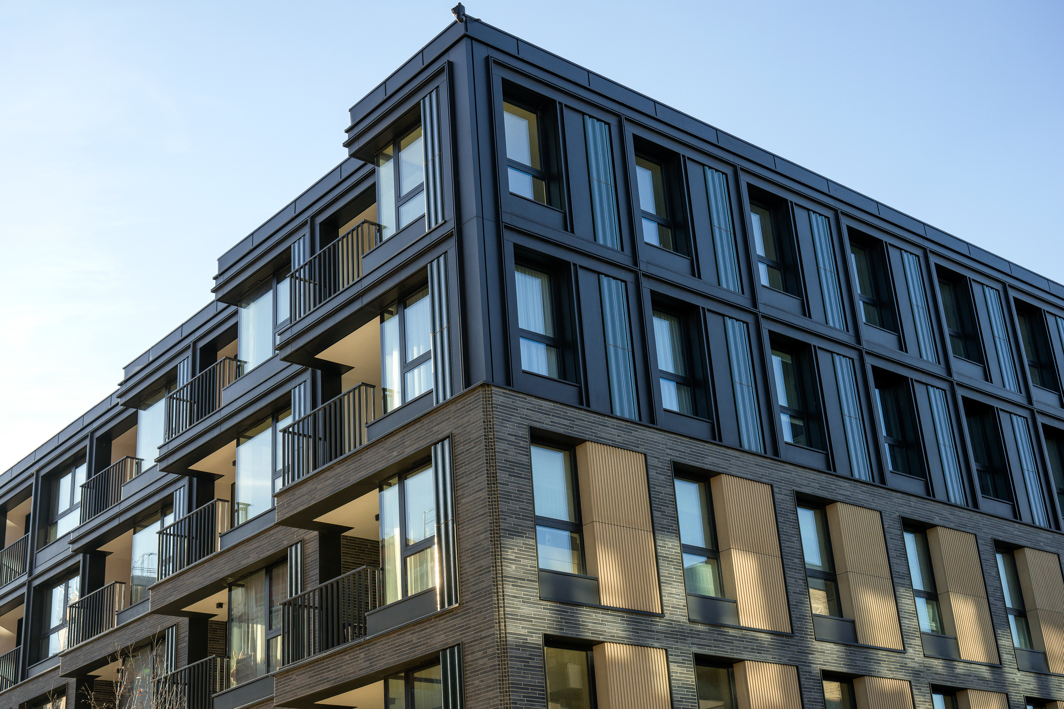 234704810011 Noho Mlyny Mogilska Krakau PL Aprilia 03