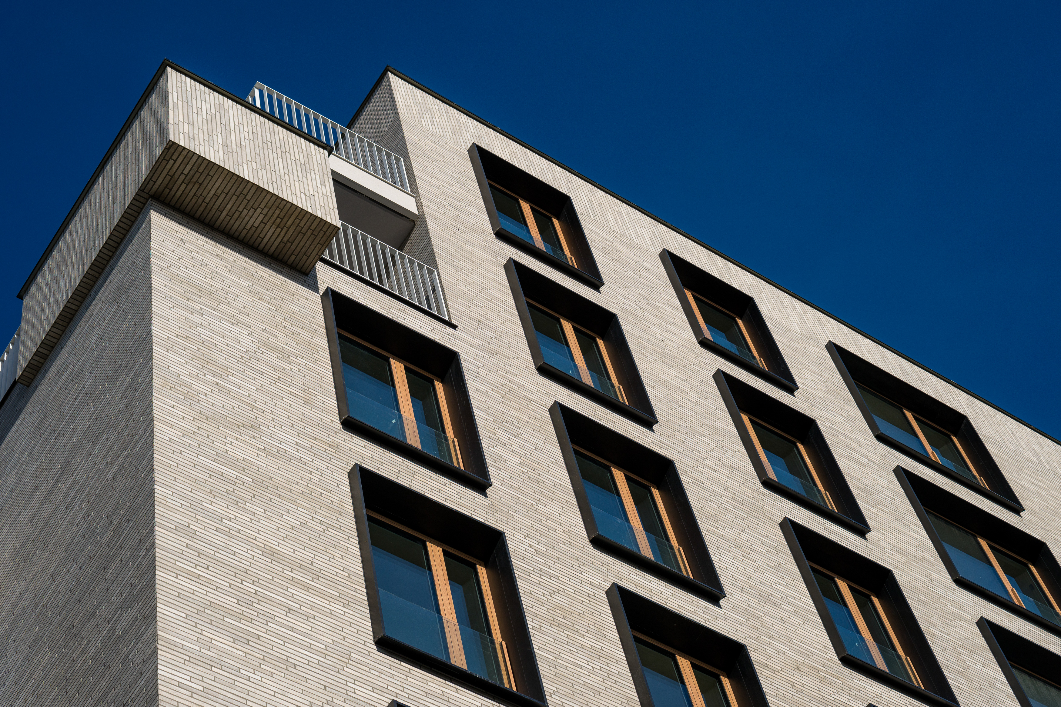 234704810033 Noho Lindego2 Krakau PL Kansas 08